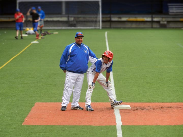 Tim Diep on third with a leadoff triple